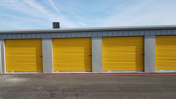 Uncle Tank's Self Storage - 885 West Henri De Tonti Boulevard