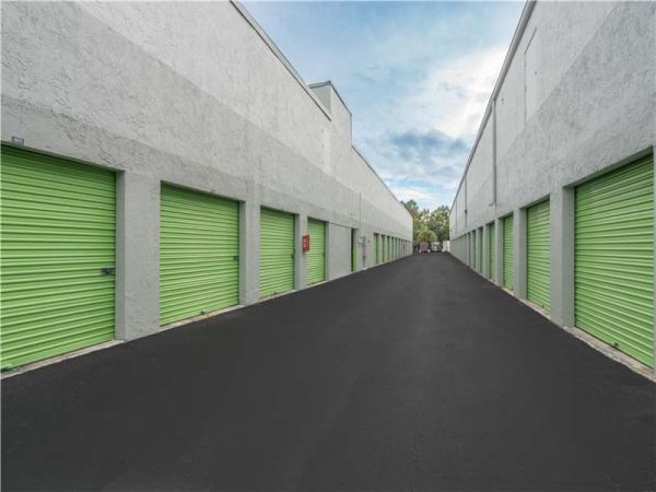Extra Space Storage - 0819 - Fort Lauderdale - Commercial Blvd - 855 West Commercial Boulevard