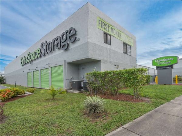 Extra Space Storage - 0819 - Fort Lauderdale - Commercial Blvd - 855 West Commercial Boulevard