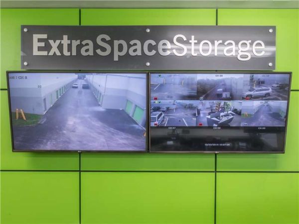Extra Space Storage - 0819 - Fort Lauderdale - Commercial Blvd - 855 West Commercial Boulevard