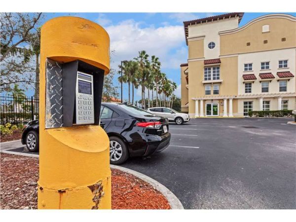 Extra Space Storage - 1402 - Bonita Springs - Murano Del Lago Loop - 8420 Murano Del Lago Drive