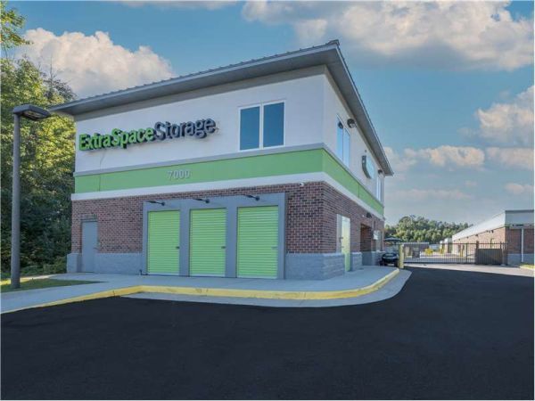 Extra Space Storage - 1572 - Richmond - Hull St - 7000 Hull Street Road