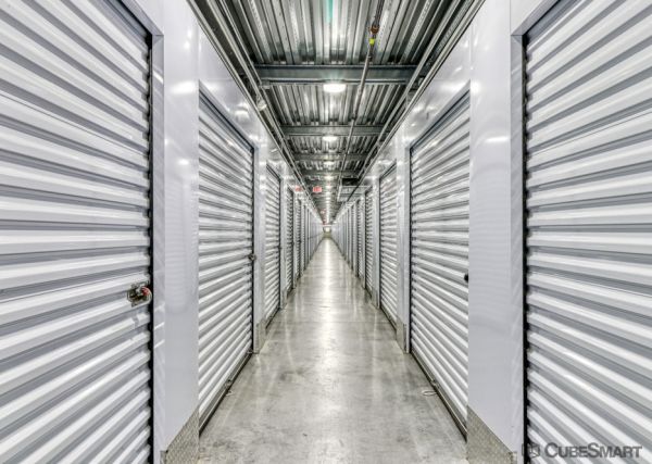 CubeSmart Self Storage - Bloomfield - 101 Old Windsor Rd - 101 Old Windsor Road