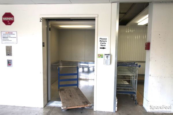 Tukwila Self Storage - 5950 Southcenter Boulevard