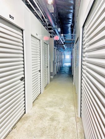 The Storage Barn of Newington - 2211 Woodbury Avenue