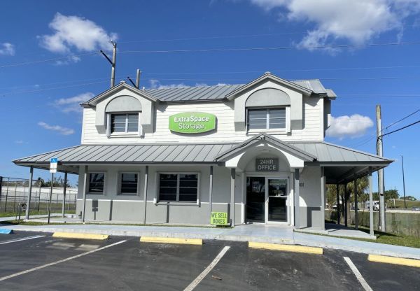 Extra Space Storage - 1682 - Davie - State Road 7 - 3401 South State Road 7