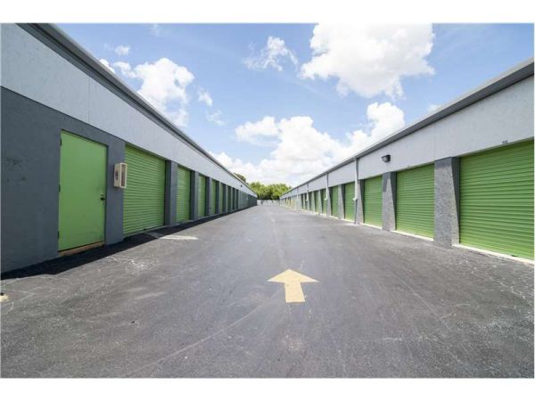 Extra Space Storage - 1682 - Davie - State Road 7 - 3401 South State Road 7