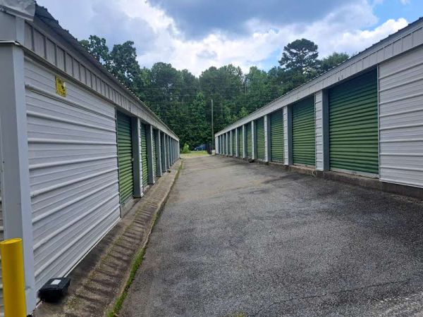 Ms. Lillian's Self Storage - Newnan - 1210 Georgia 16