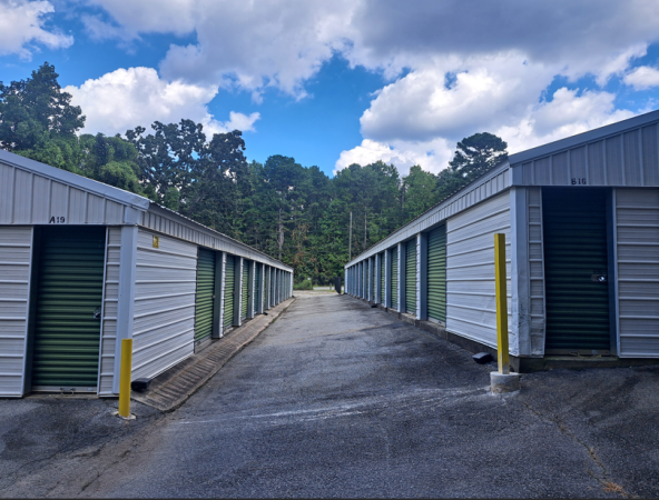 Ms. Lillian's Self Storage - Newnan - 1210 Georgia 16