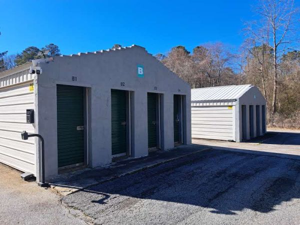 Ms. Lillian's Self Storage - Newnan - 1210 Georgia 16