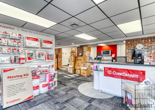 CubeSmart Self Storage - East Greenwich - 5805 Post Rd - 5805 Post Road