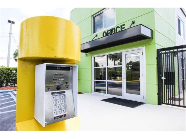 Extra Space Storage - 1064 - North Lauderdale - So State Rd - 2048 South State Road 7