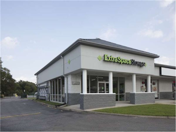 Extra Space Storage - 1325 - Richmond - 6100 W Broad St - 6100 West Broad Street