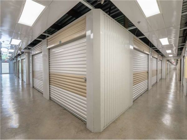 Extra Space Storage - 1631 - Orlando - Hoffner Ave - 5753 Hoffner Avenue