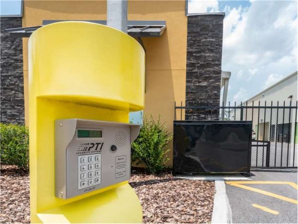 Extra Space Storage - 1657 - Orlando - University Blvd - 11071 University Boulevard
