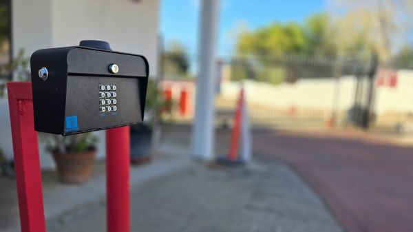 Sentry Storage - Folsom - 201 Folsom Dam Rd