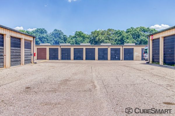 CubeSmart Self Storage - Lakeland - 3345 E Memorial Blvd - 3345 US-92 E