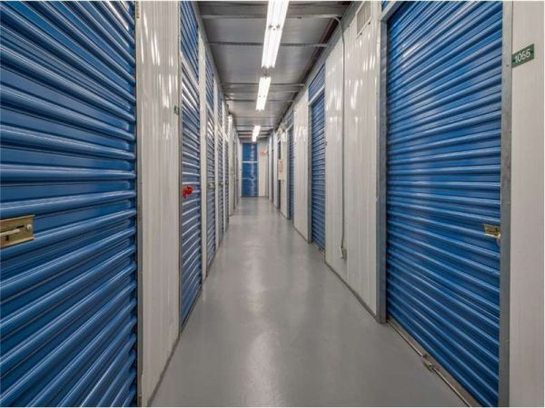 Extra Space Storage - 0102 - North Lauderdale - W McNab Rd - 7400 West Mcnab Road