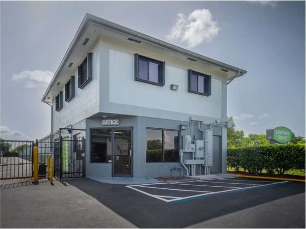 Extra Space Storage - 0102 - North Lauderdale - W McNab Rd - 7400 West Mcnab Road