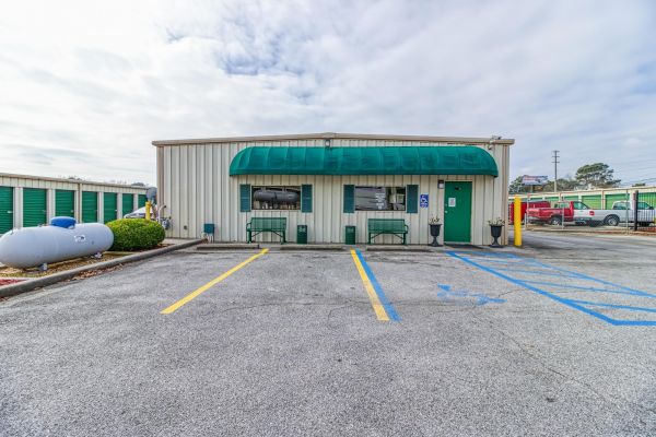 Storage Sense - Huntsville - Winchester - 1542 Winchester Road Northeast