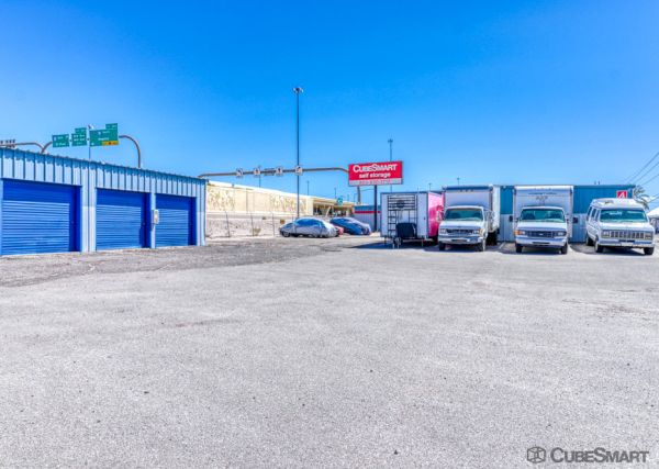 CubeSmart Self Storage - Tuscon - 702 W Silverlake Rd - 702 West Silverlake Road