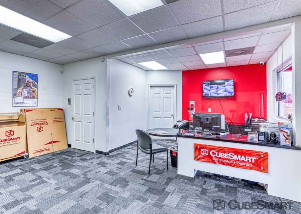CubeSmart Self Storage - Clarksville - 528 Dover Road