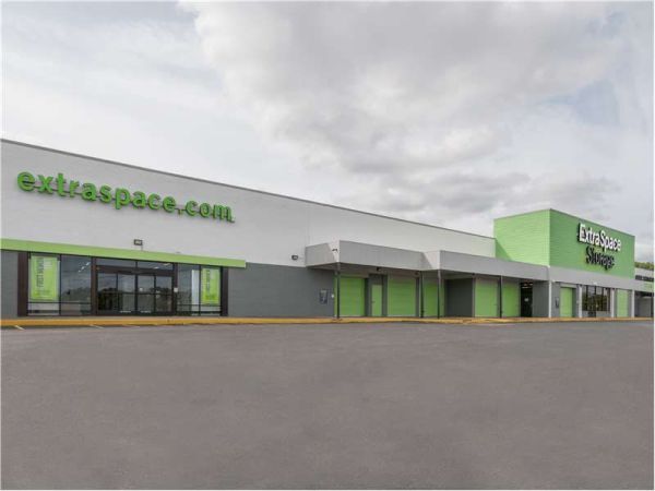 Extra Space Storage - 0574 - Nashville - Charlotte Pike - 5845 Charlotte Pike