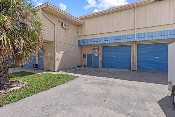 Storage Sense - Naples - 5800 Houchin Street