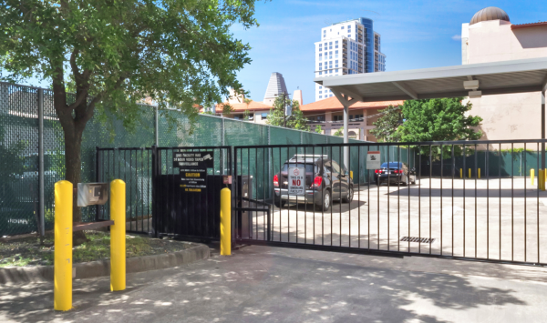 Bullseye Storage - Houston - West Dallas - 3200 West Dallas Street