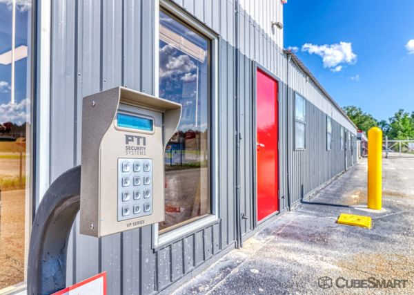 CubeSmart Self Storage - Charleston - 1977 Savannah Hwy - 1977 Savannah Hwy