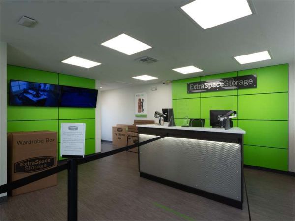 Extra Space Storage - 1318 - Port Charlotte - Paulson Dr - 17960 Paulson Drive
