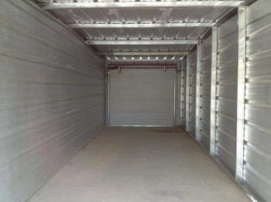 Maple Street Storage - 806 North Maple Street