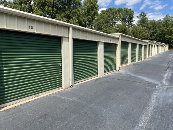 Maple Street Storage - 806 North Maple Street