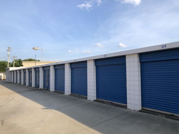 Haywood Congaree Self Storage - 638 Congaree Road