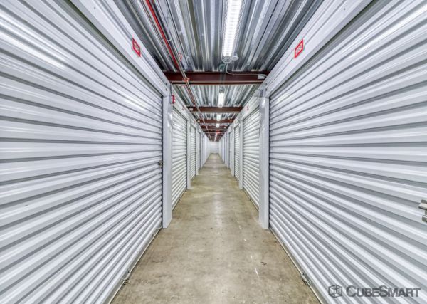 CubeSmart Self Storage - Des Moines - 1901 East University Avenue