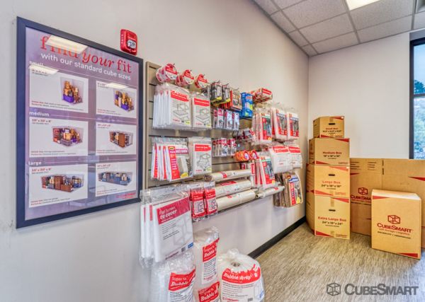CubeSmart Self Storage - Des Moines - 1901 East University Avenue