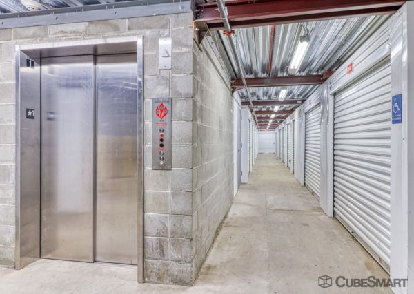 CubeSmart Self Storage - Des Moines - 1901 East University Avenue