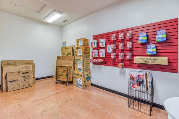 Storage Sense - Glasgow - 908 Happy Valley Road