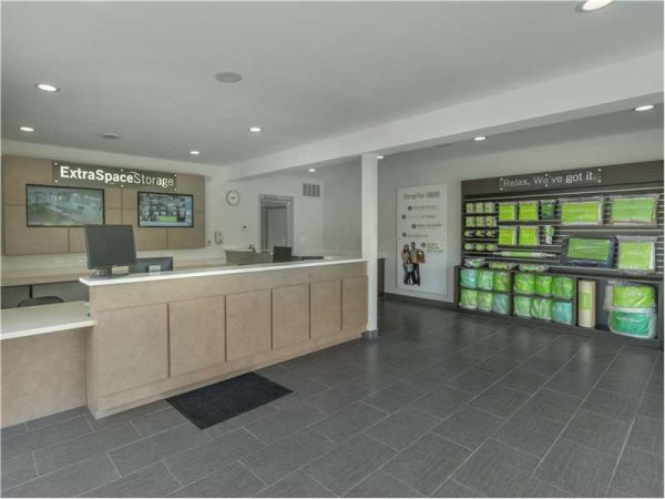 Extra Space Storage - 8803 - Glen Ellyn - Main Street - 1N372 Main Street