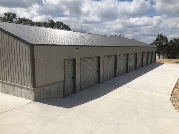 Cove Road Storage LLC - 4595 Cove Road
