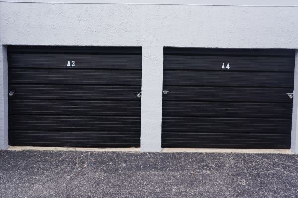 Kirby Self Storage - 4118 Kirby Drive
