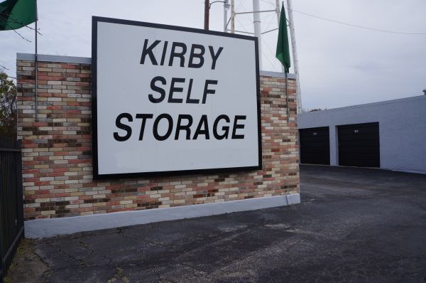 Kirby Self Storage - 4118 Kirby Drive