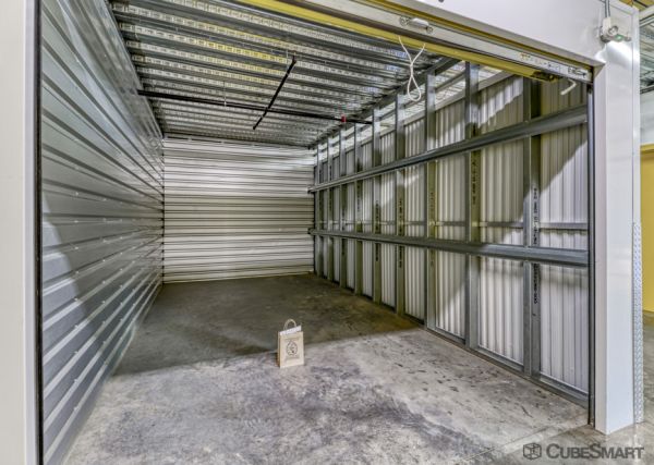 Bee Safe Storage - Greensboro - 5803 W. Gate City Blvd. - 5803 West Gate City Boulevard