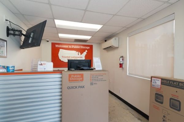 Public Storage - Opa-Locka - 15760 NW 27th Ave - 15760 NW 27th Ave