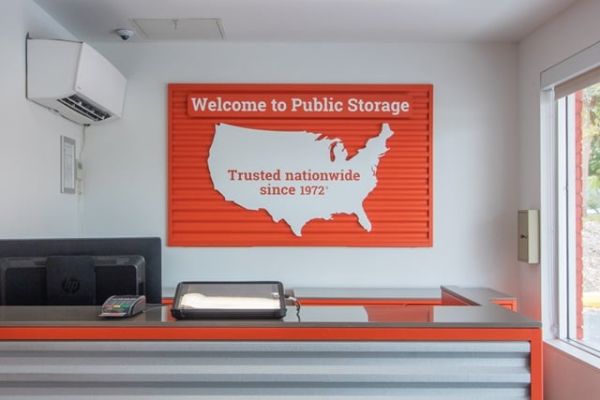 Public Storage - Clearwater - 1615 North Highland Ave - 1615 North Highland Ave