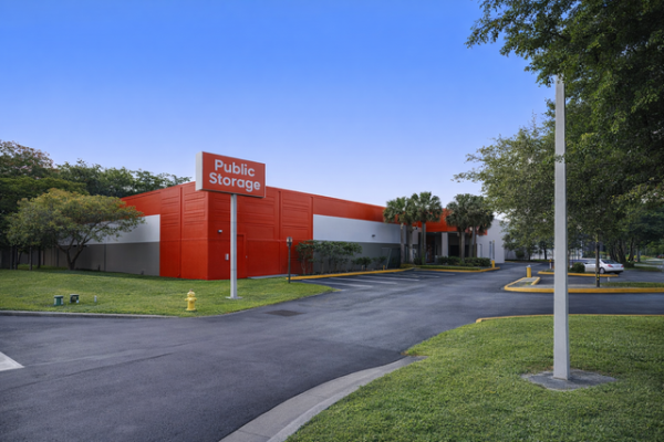 Public Storage - Davie - 8150 W State Road 84 - 8150 W State Road 84