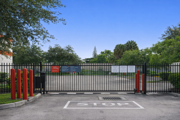 Public Storage - Miami - 10855 NW 7th Ave - 10855 NW 7th Ave