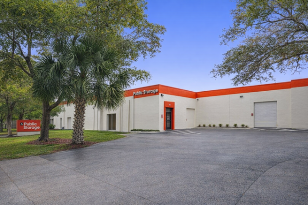 Public Storage - Miami Lakes - 6050 NW 153rd Street - 6050 NW 153rd Street
