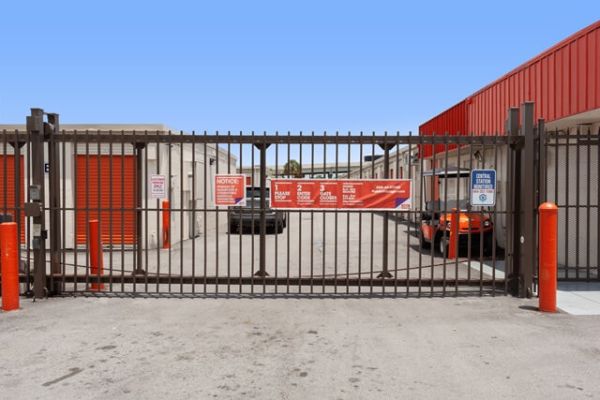 Public Storage - Ft Lauderdale - 1020 NW 23rd Ave - 1020 NW 23rd Ave