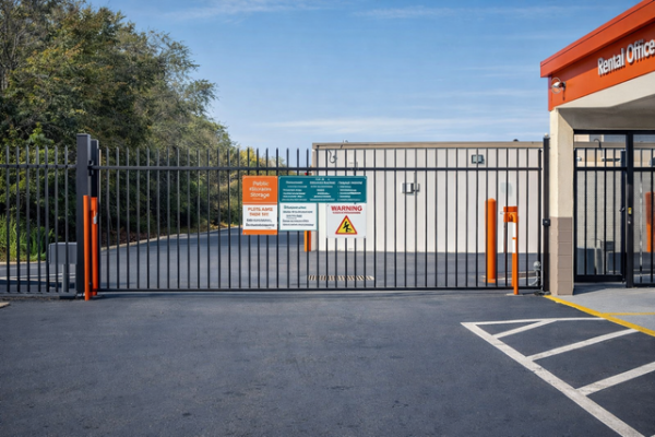 Public Storage - Orlando - 1801 W Oak Ridge Road - 1801 W Oak Ridge Road